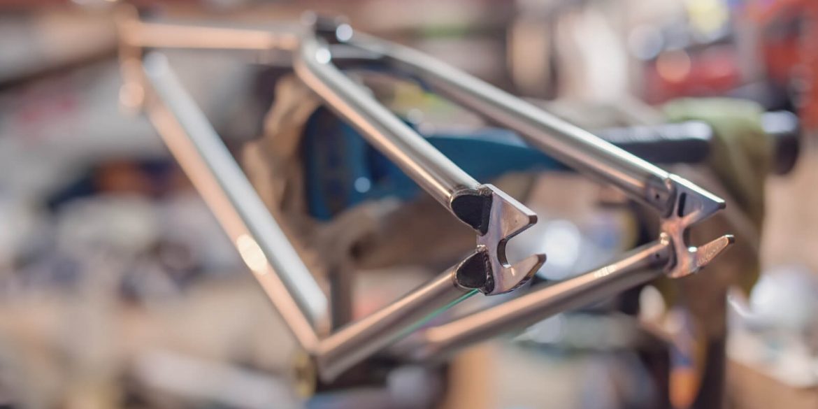 Cuadro de bicicleta listo para pintar