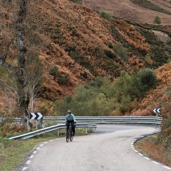 puertos de montaña desde Espinosa de los Monteros, Burgos en bicicleta