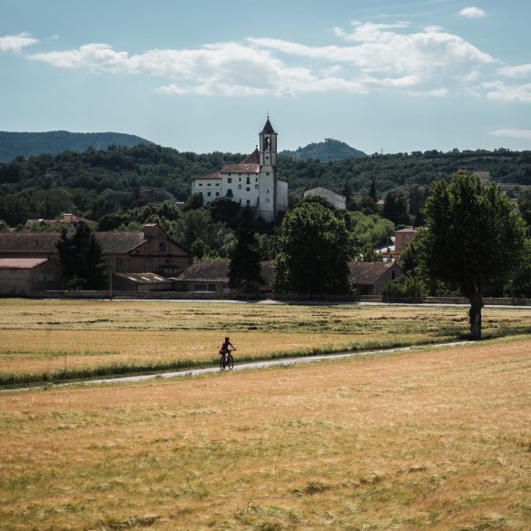 ciclista en pradera